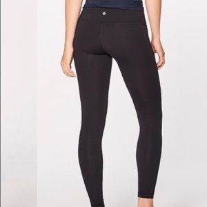 Wonder Under High Waisted Black Legging